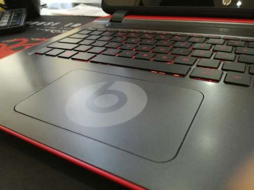 *WOW!*GAMING SPEC*HP BEATS Special Edition 15*QUAD CORE*A8-5545m*TOUCHSCREEN*RED BACKLIT*FULL HD*